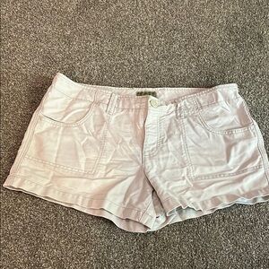 American Eagle Outfitters White Cargo Shorts Lightweight Cotton